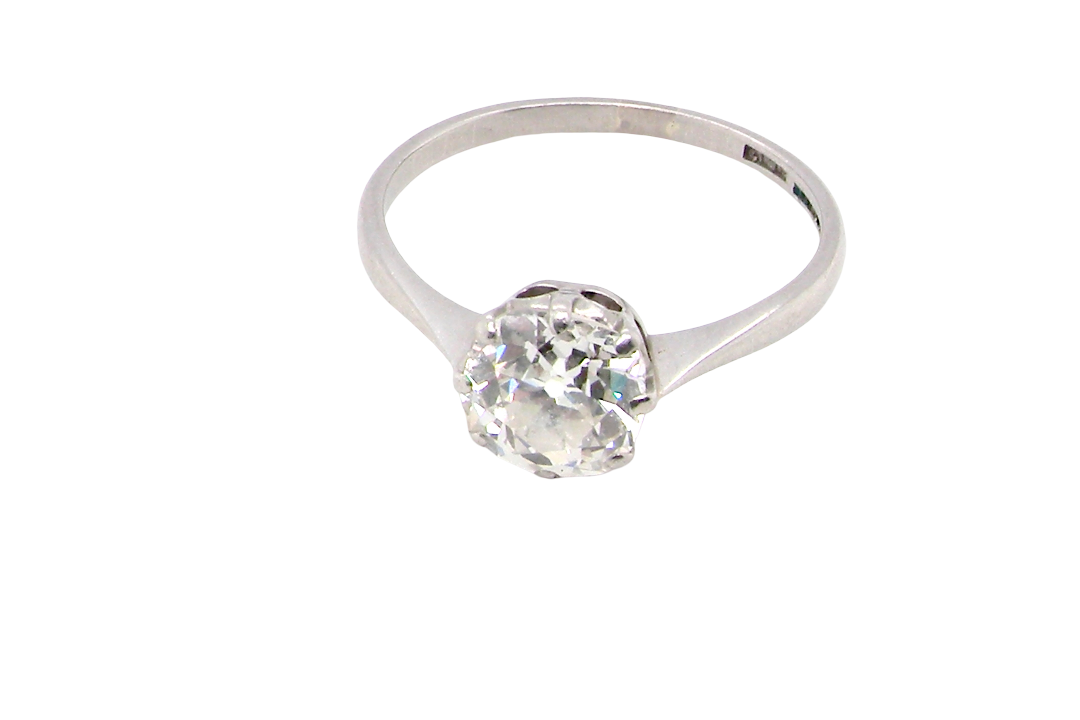 top view A beautiful and timeless vintage solitaire dating from the 1930s, crafted in platinum and set with a stunning old brilliant-cut diamond.