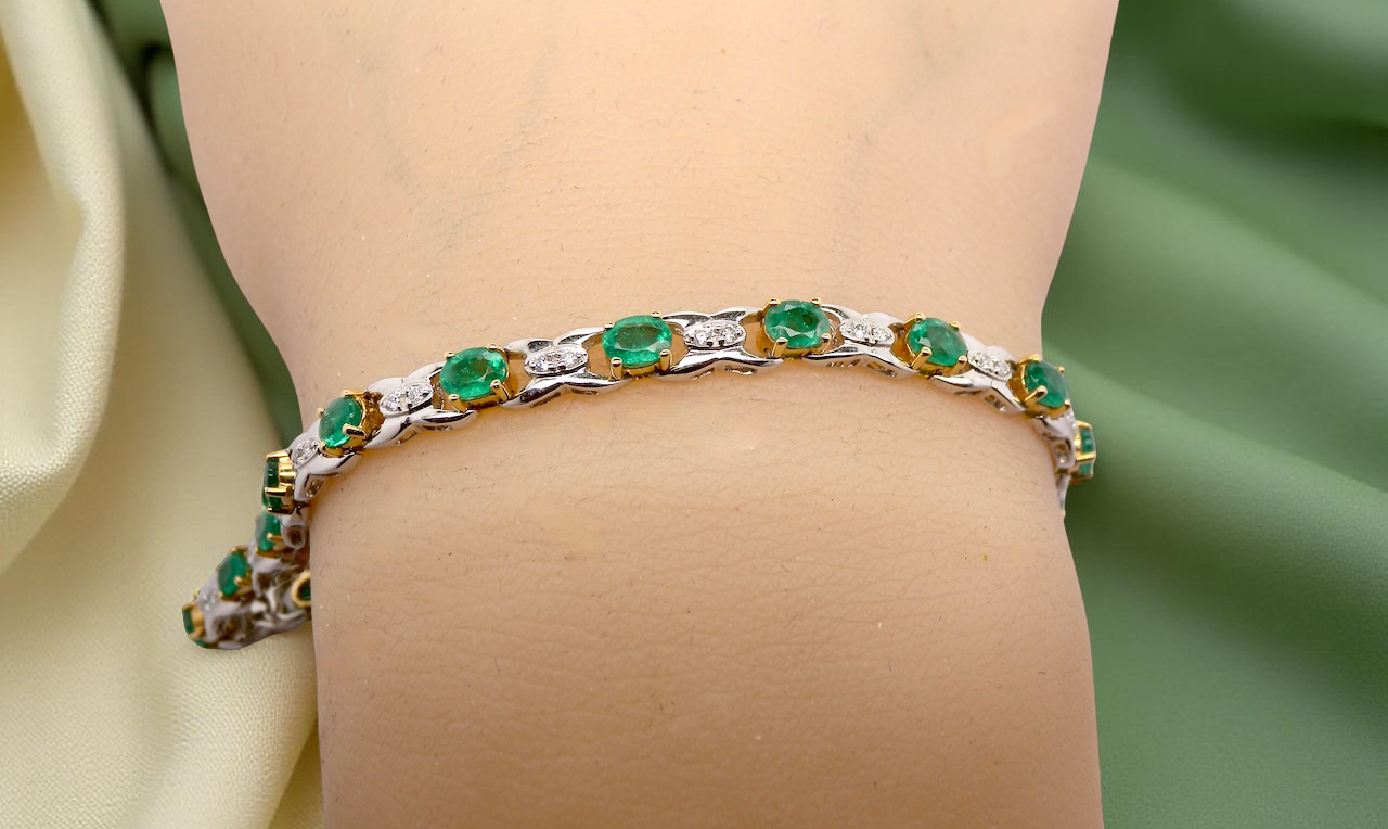 A white gold Emerald and Diamond bracelet