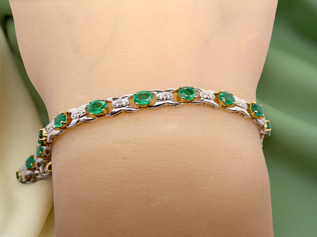 A white gold Emerald and Diamond bracelet