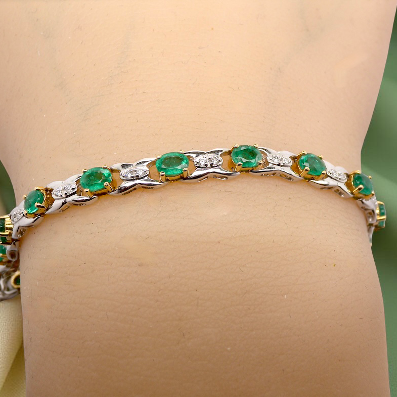 A white gold Emerald and Diamond bracelet