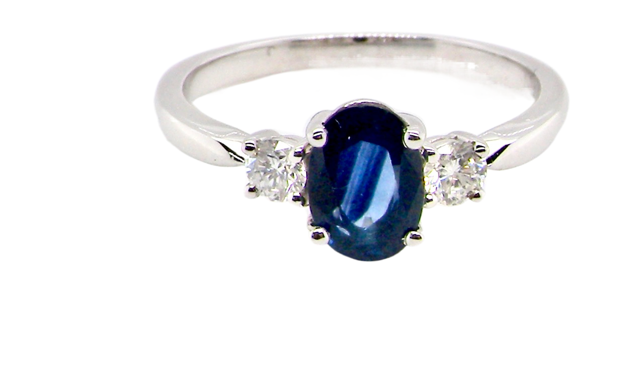 18ct white gold sapphire and diamond ring