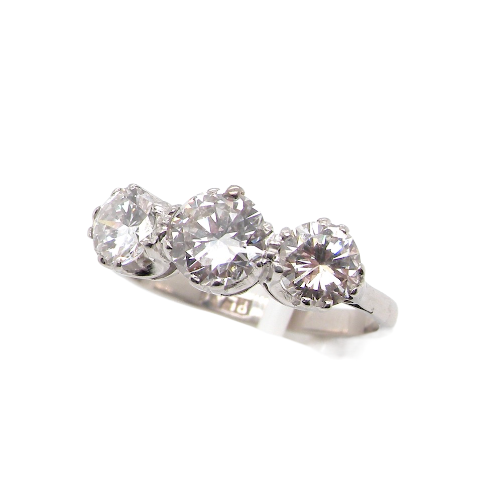 A platinum diamond trilogy ring