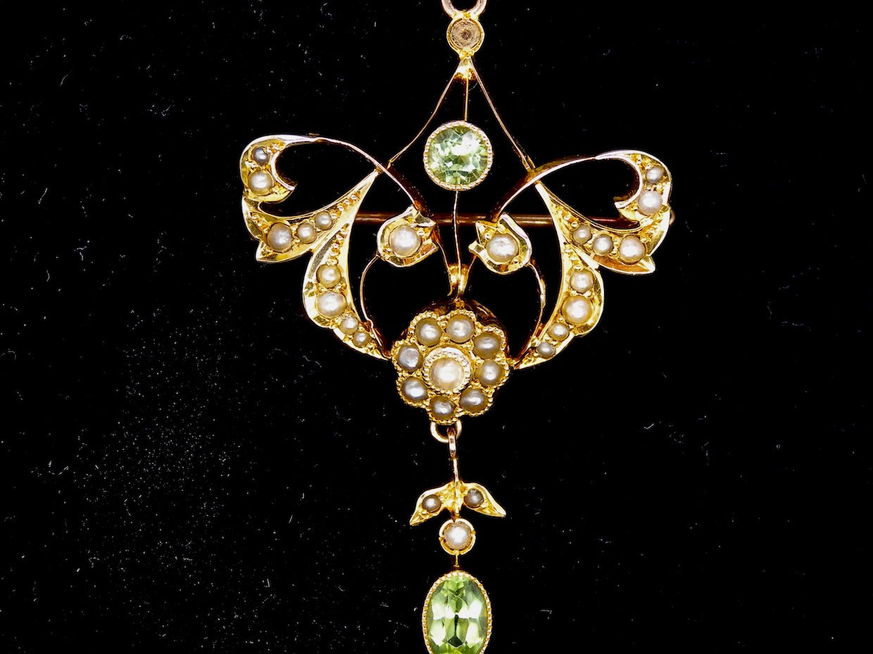 Edwardian peridot pendant