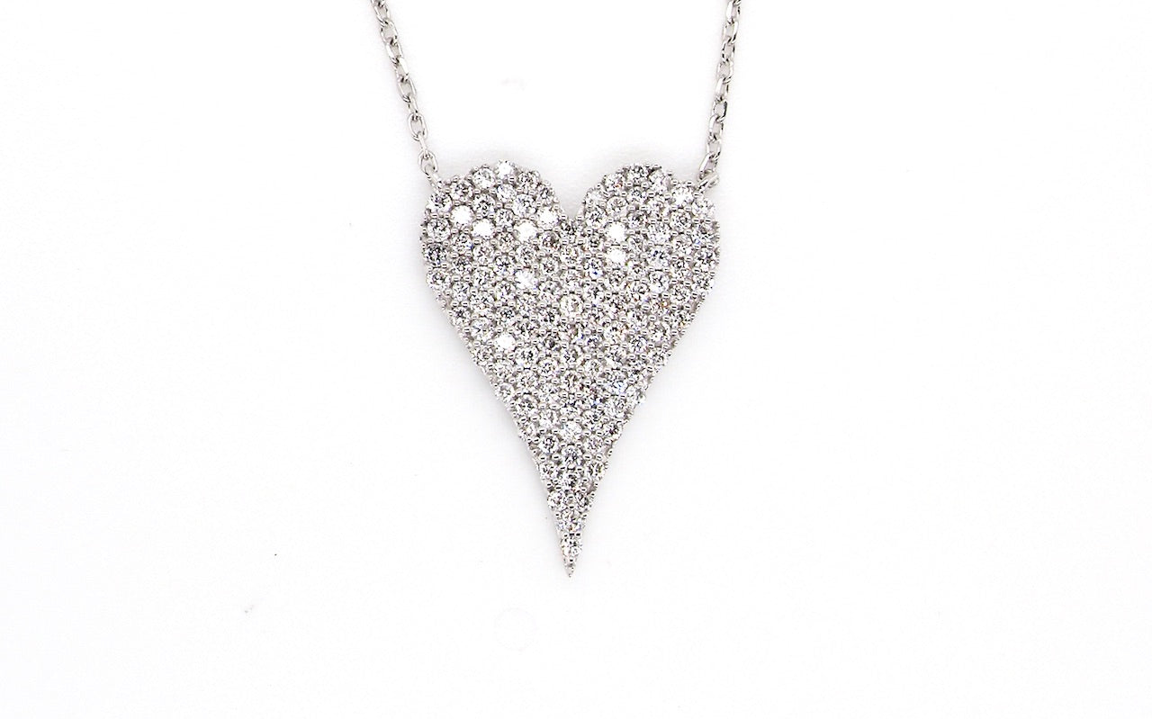 18 carat gold heart shaped pendant