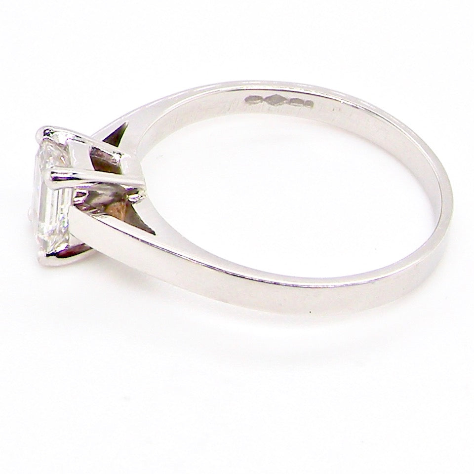 solitaire diamond ring