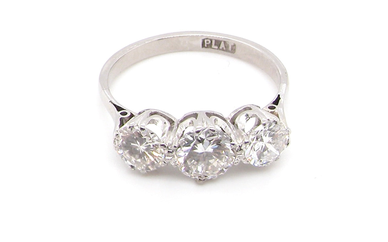 three stone diamond trilogy ring