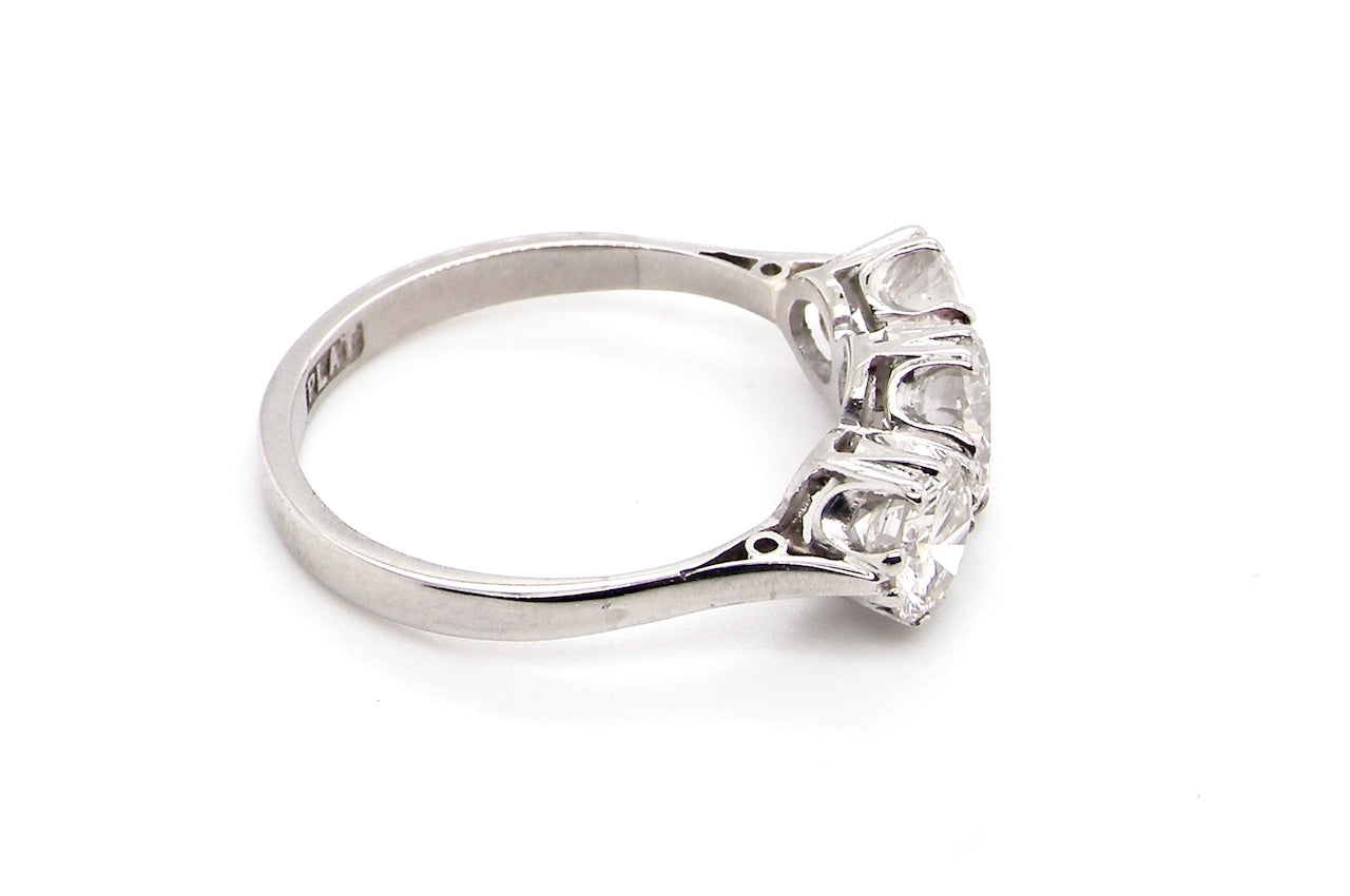 diamond trilogy ring