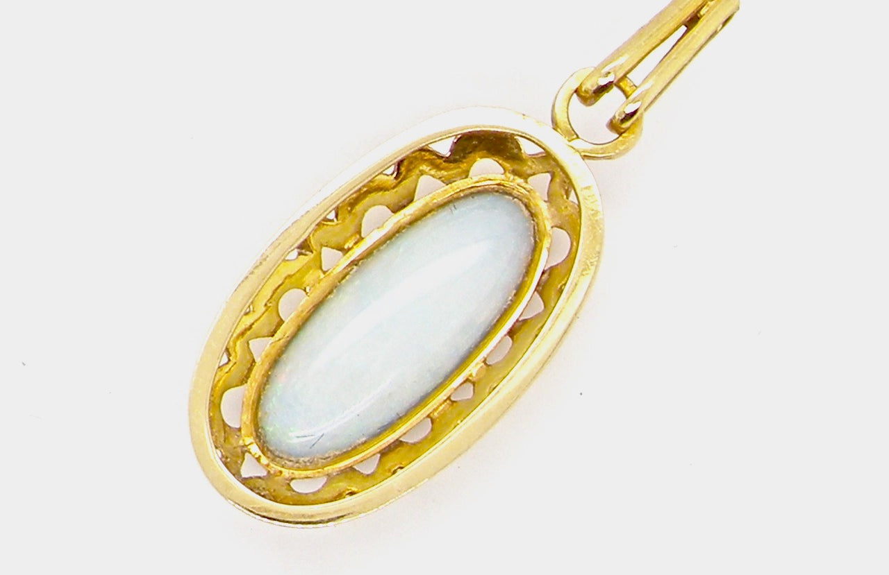 Reverse of opal pendant