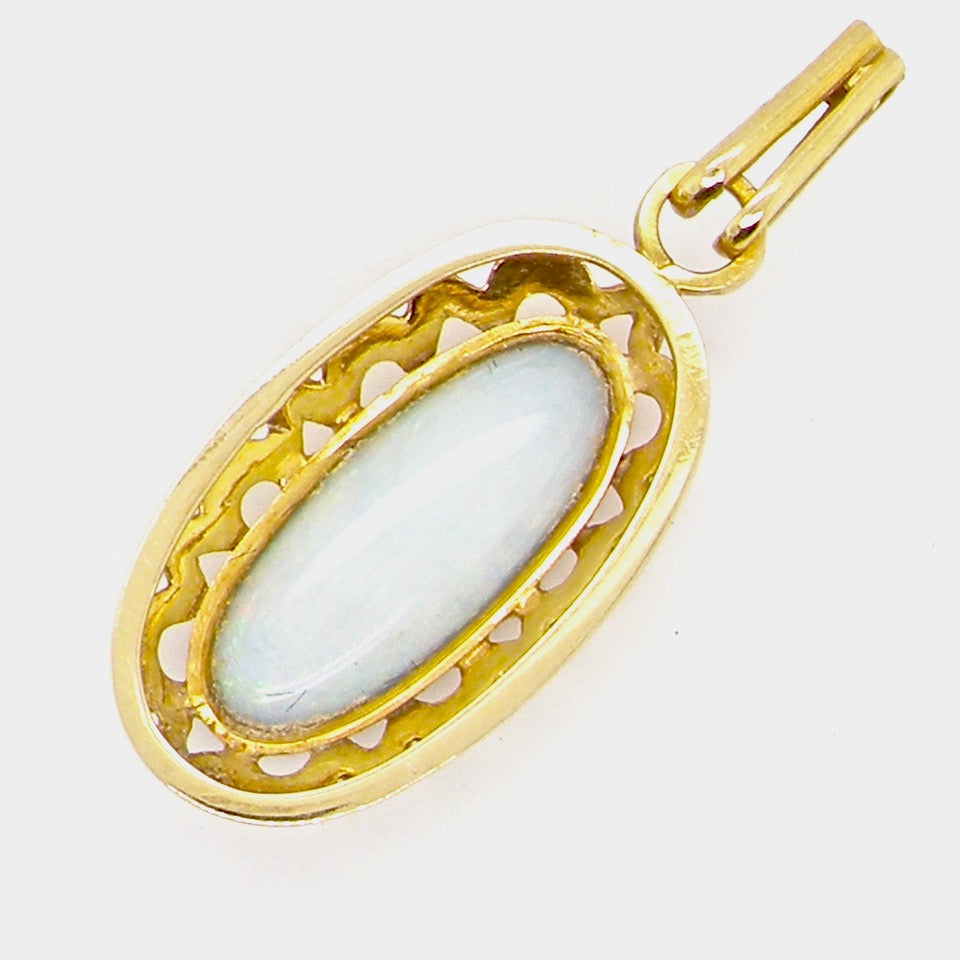Reverse of opal pendant