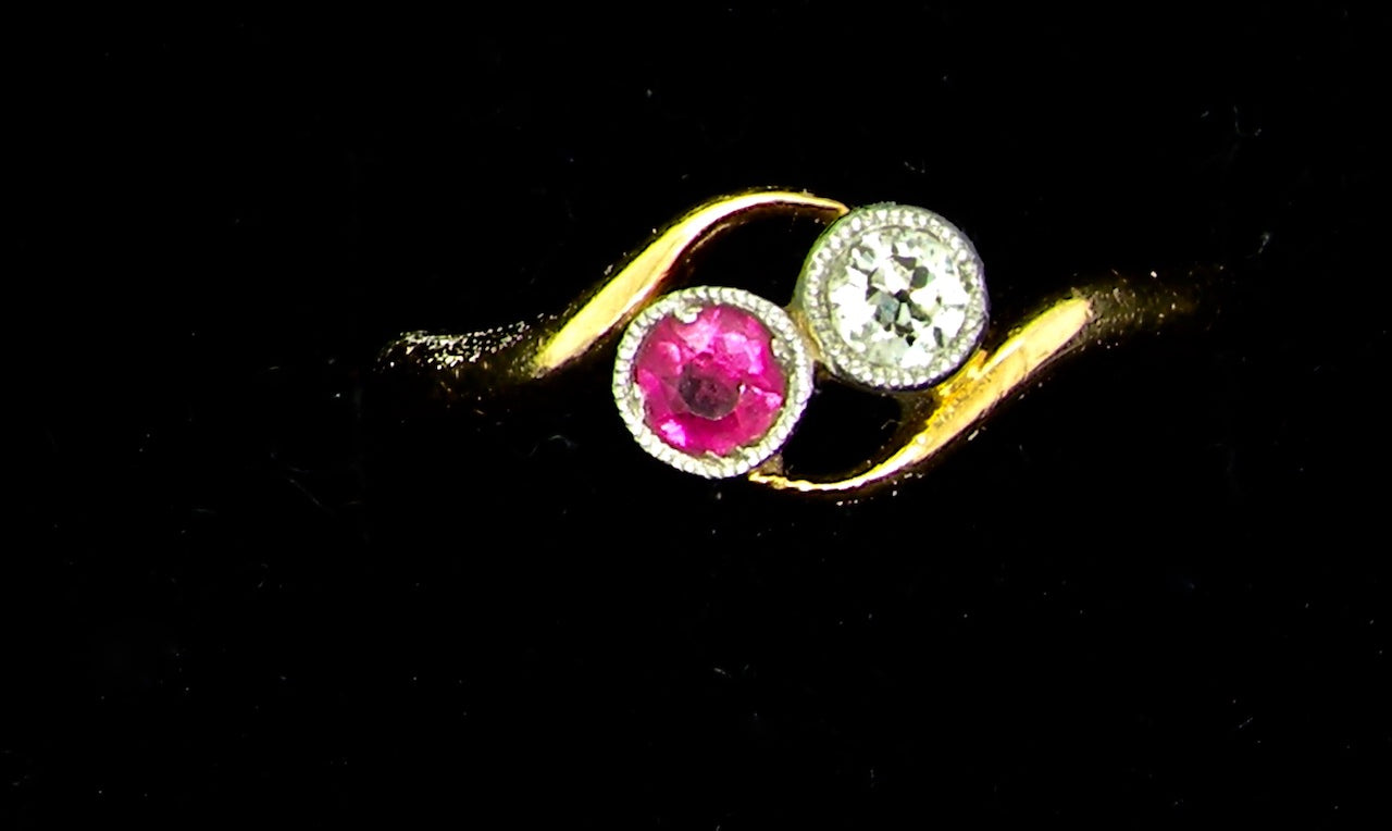 vintage diamond cross over ring