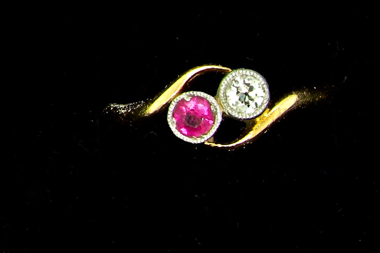 vintage diamond cross over ring