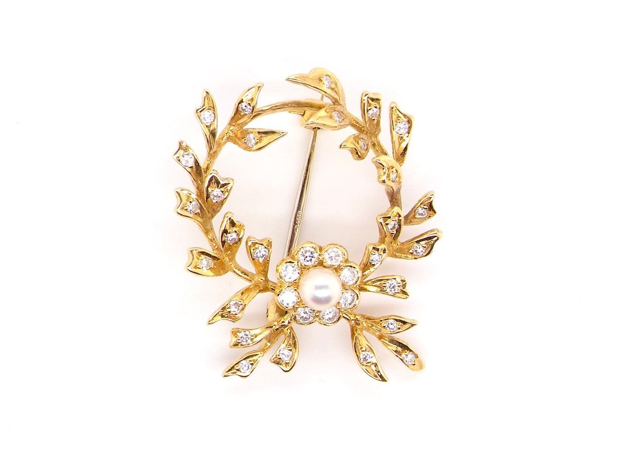 vintage 18 carat gold pearl and diamond brooch