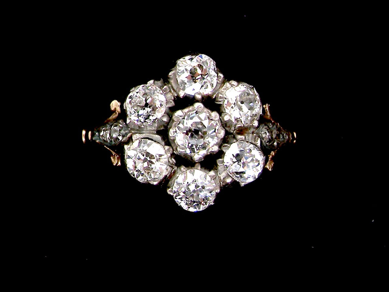 A Fine Victorian Diamond Cluster Ring (Circa 1860s–1880s)