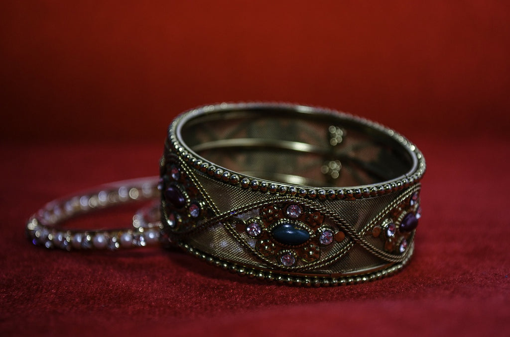 10 Interesting Facts About Antique Jewellery