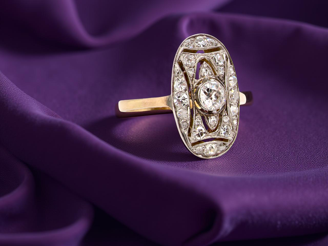 A vintage Art Deco Diamond ring