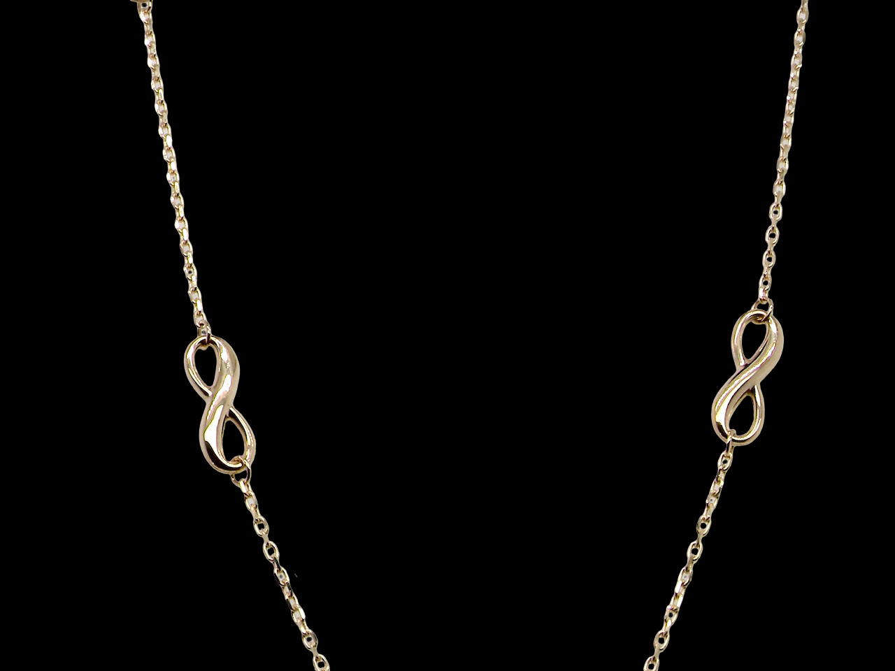 A 9 carat Gold Figure 8 Necklace – New, Elegant &amp; Lightweight