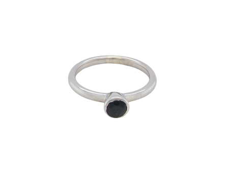 A simple Sapphire solitaire ring
