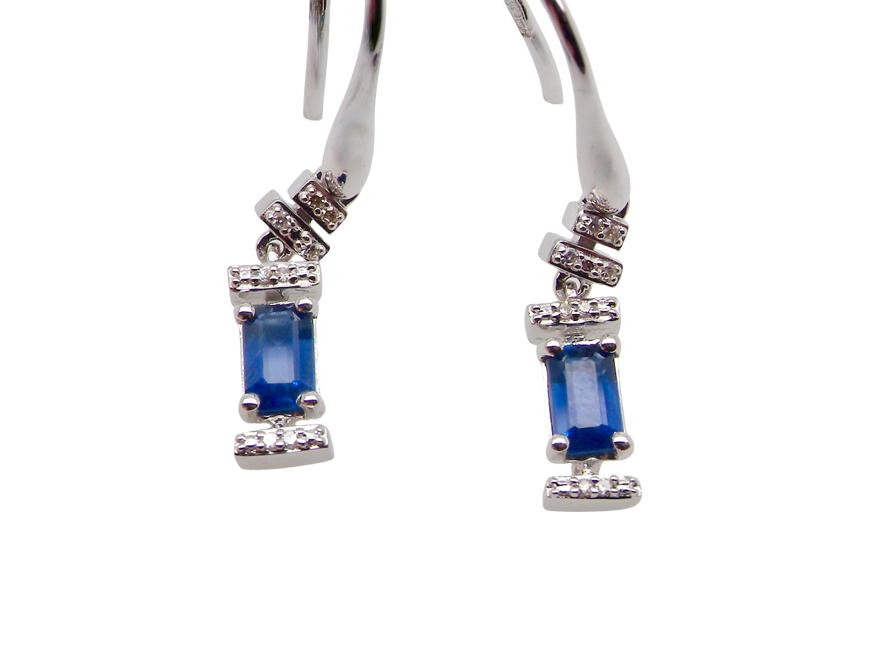 A NEW pair of Sapphire and Diamond drop earrings