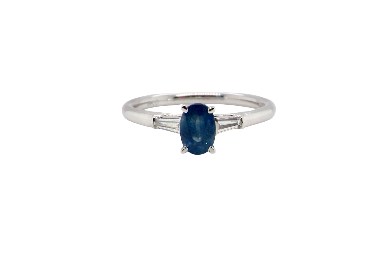 apphire and Diamond Ring Trapezium cut