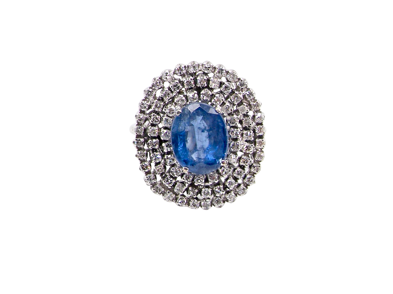 A beautiful Sapphire and Diamond cluster ring