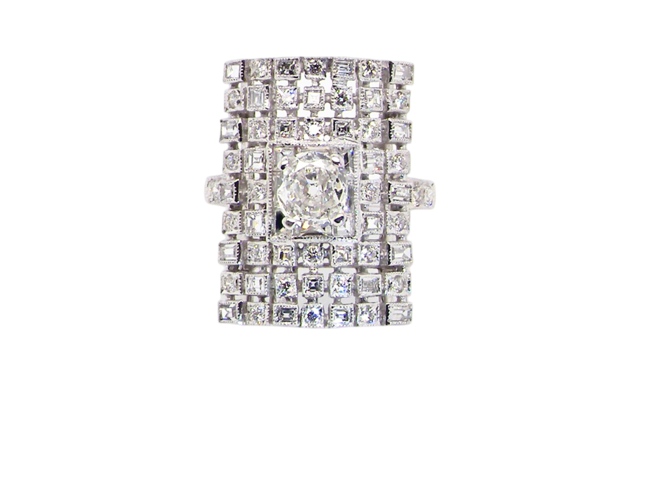 A fabulous Diamond cluster ring