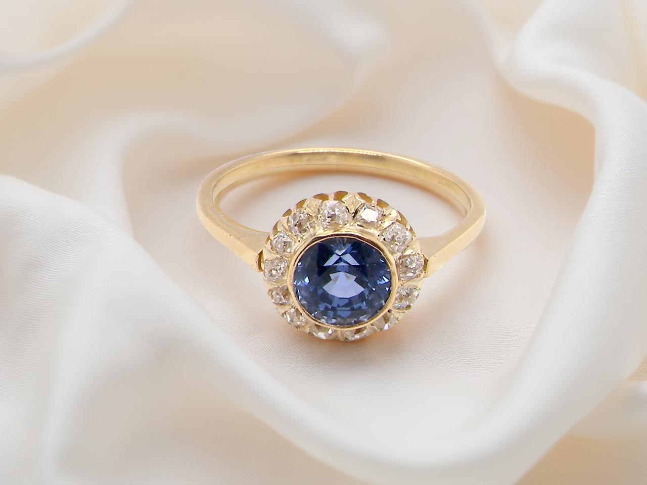 A fabulous vintage Sapphire and Diamond ring