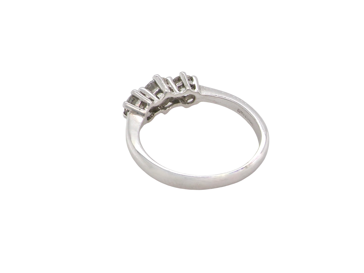 A fine Diamond Trilogy ring