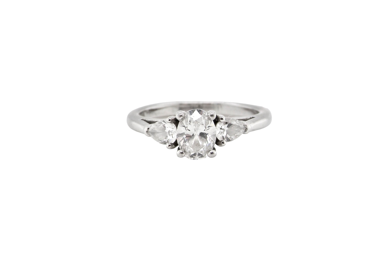 A fine platinum Diamond trilogy ring