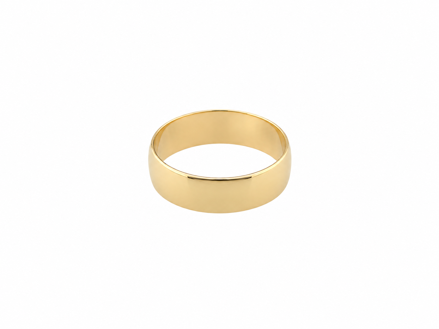 A gentleman's 9 carat gold wedding ring.

Width 6mm, plain D shape profile. Weight 2.9grams.&nbsp;