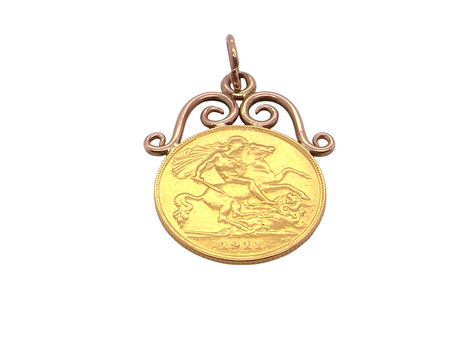 A half Sovereign gold coin. Dated 1911 (George V).

