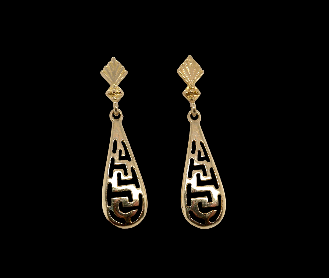 A pair of 9 carat gold drop earrings. Each measures 25x10mm, 