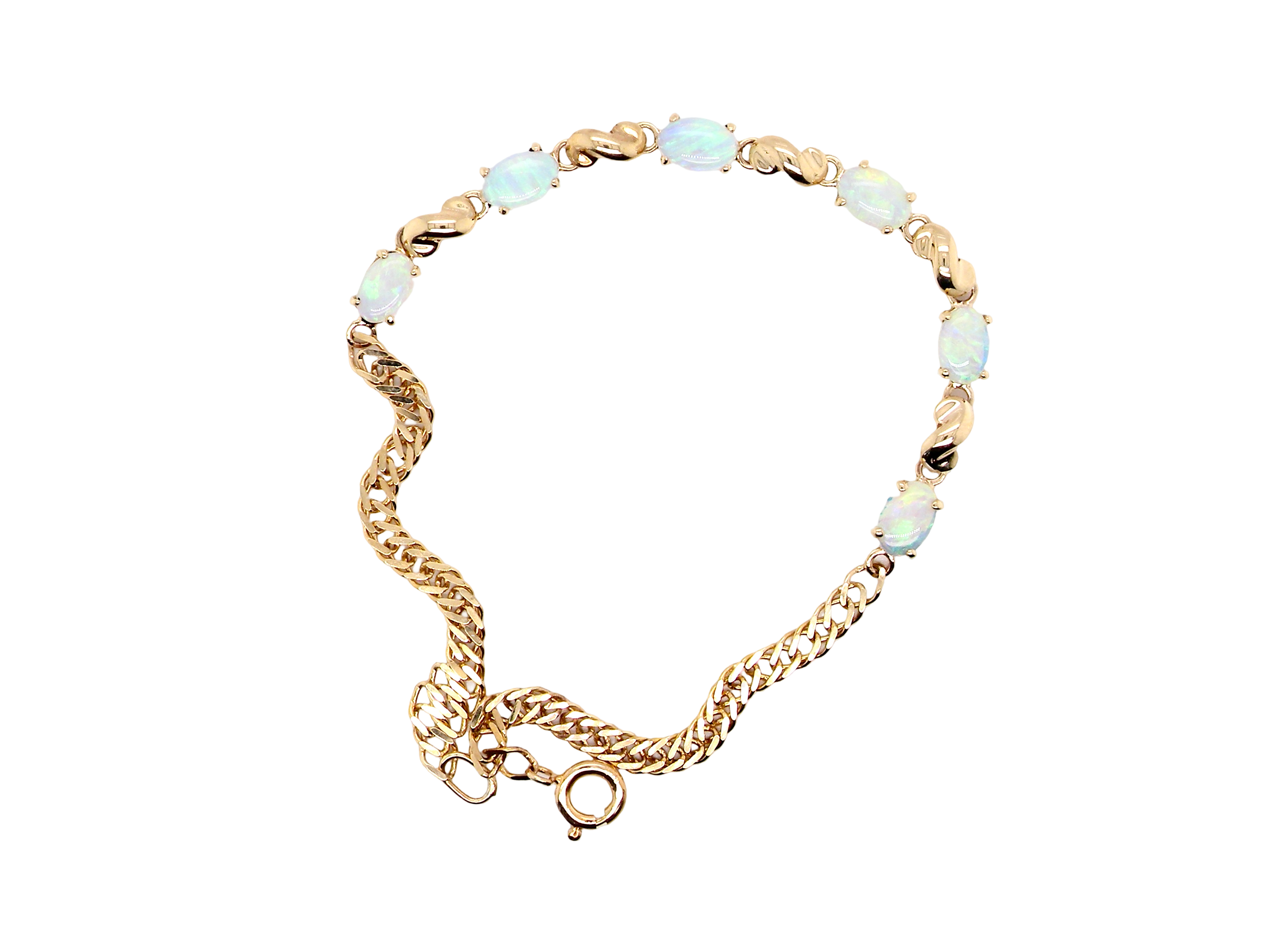 A pretty opal bracelet