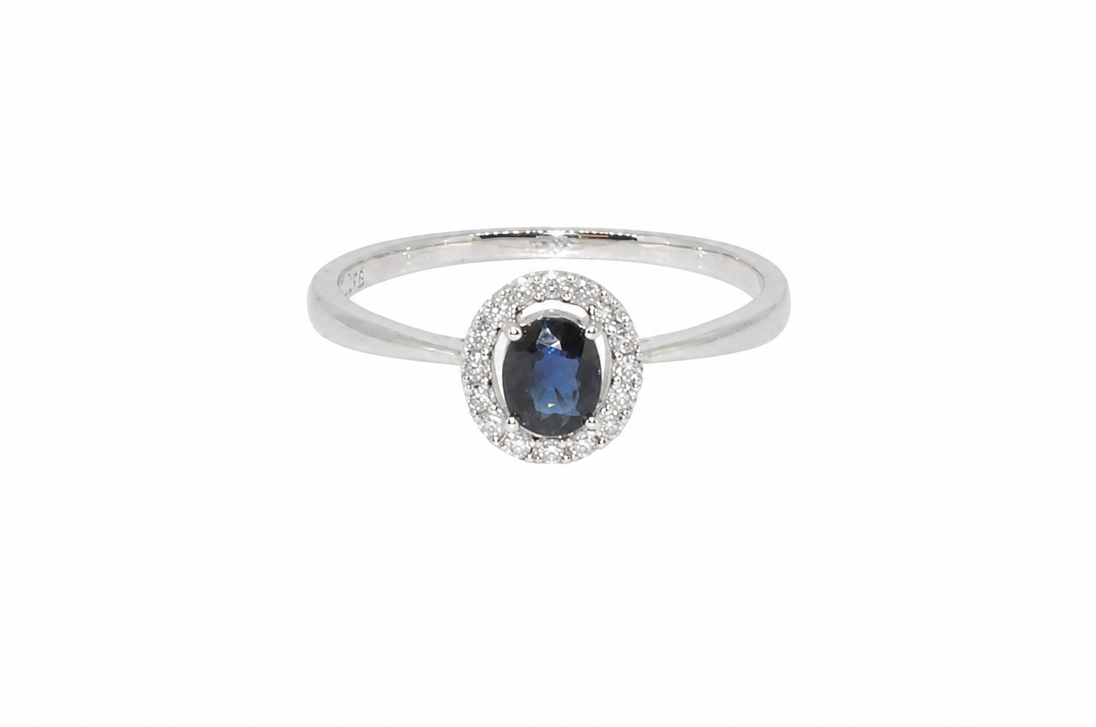 A sapphire & diamond cluster ring