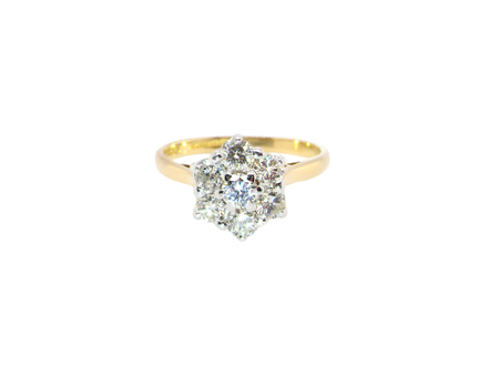 A traditional Diamond cluster ring
