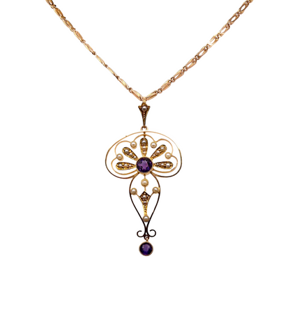 A truly beautiful Edwardian period. This elegant piece typifies the glamour of the period, set with pearls and amethysts.