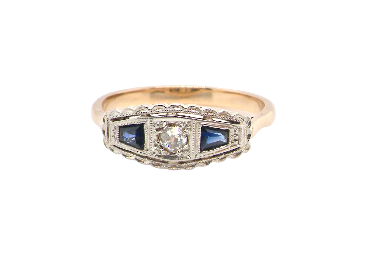 A vintage Edwardian Sapphire & Diamond ring
