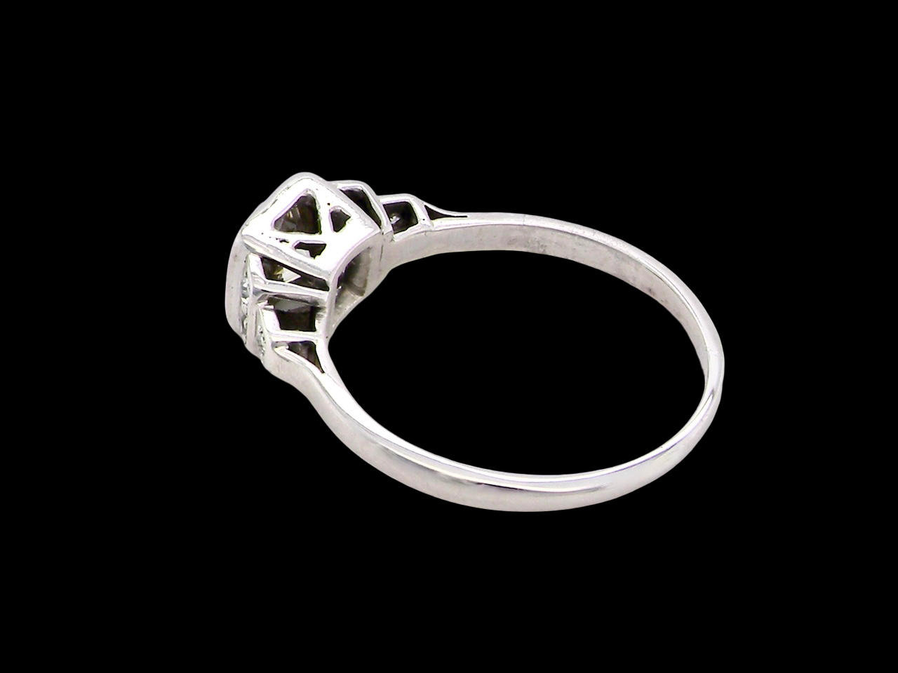 A vintage solitaire Diamond Ring