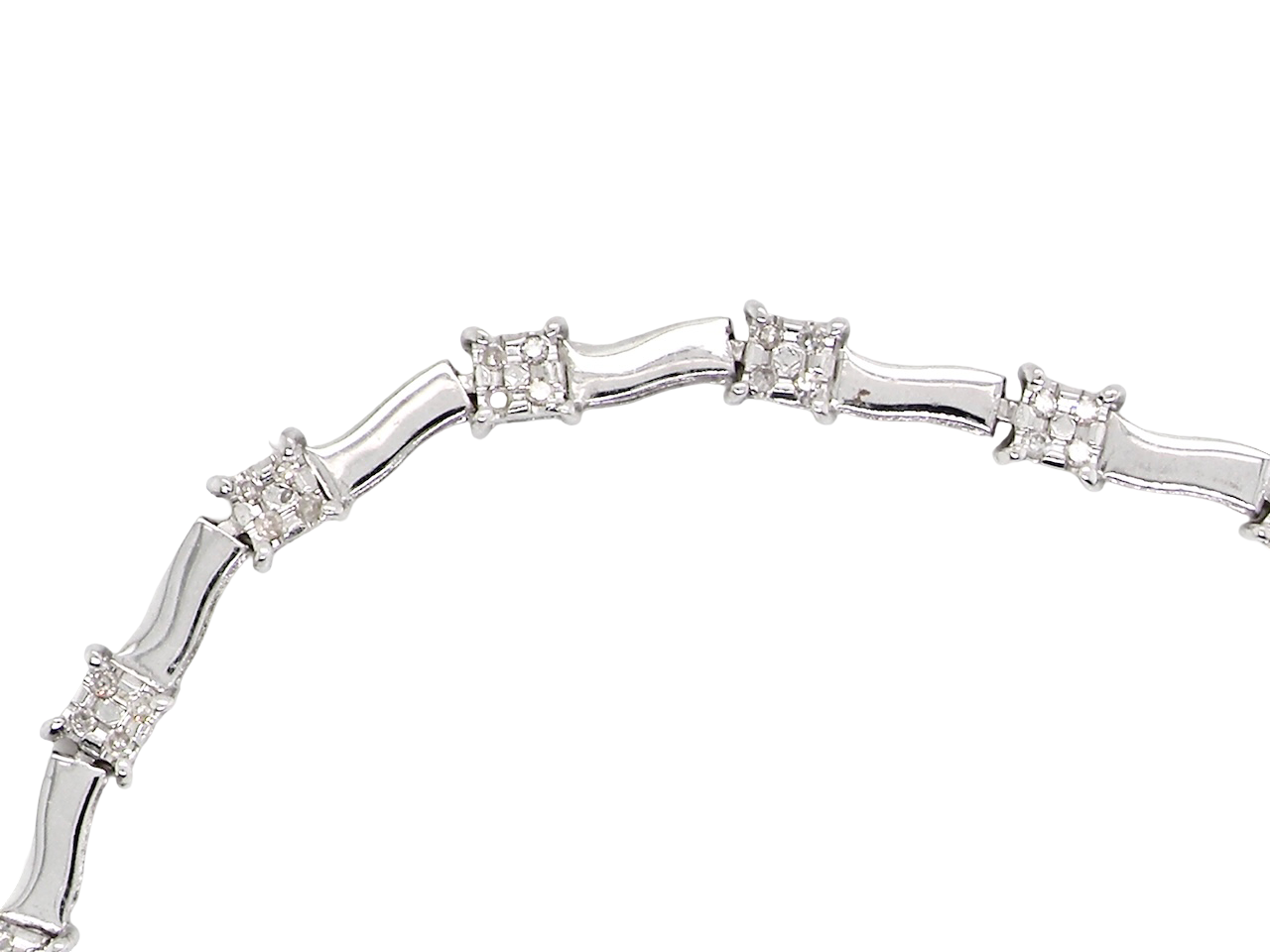 A white gold diamond bracelet
