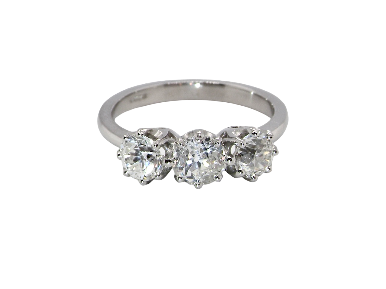 An ever-popular trilogy three-stone diamond ring, this beautiful example is in near-new condition 