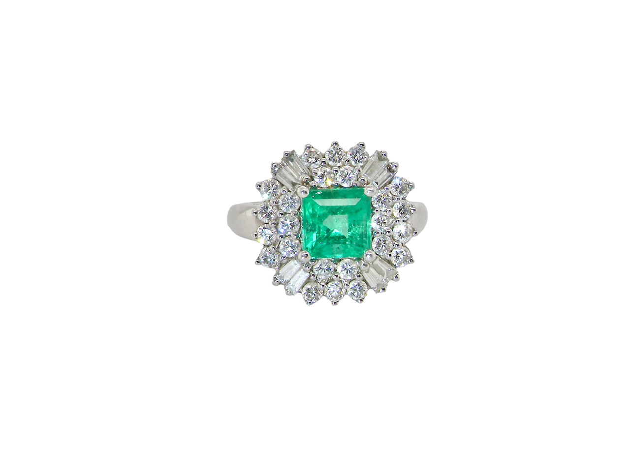 An exceptional Emerald and Diamond cluster ring