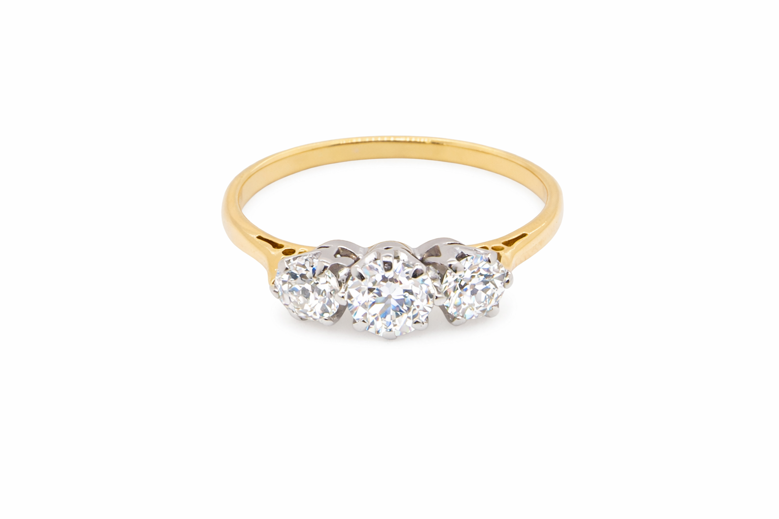  Band tests as 18 carat yellow gold. No hallmarks present as not required for the period, assumed here to be 1930-1940. 