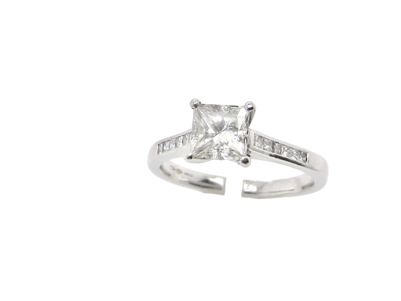 platinum solitaire diamond ring