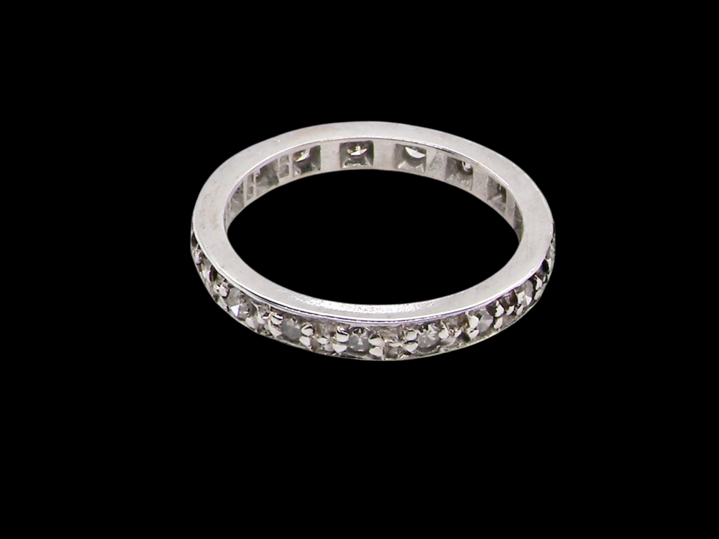  diamond eternity ring