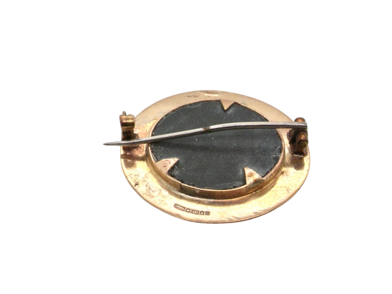 A Pietra Dura gold brooch reverse