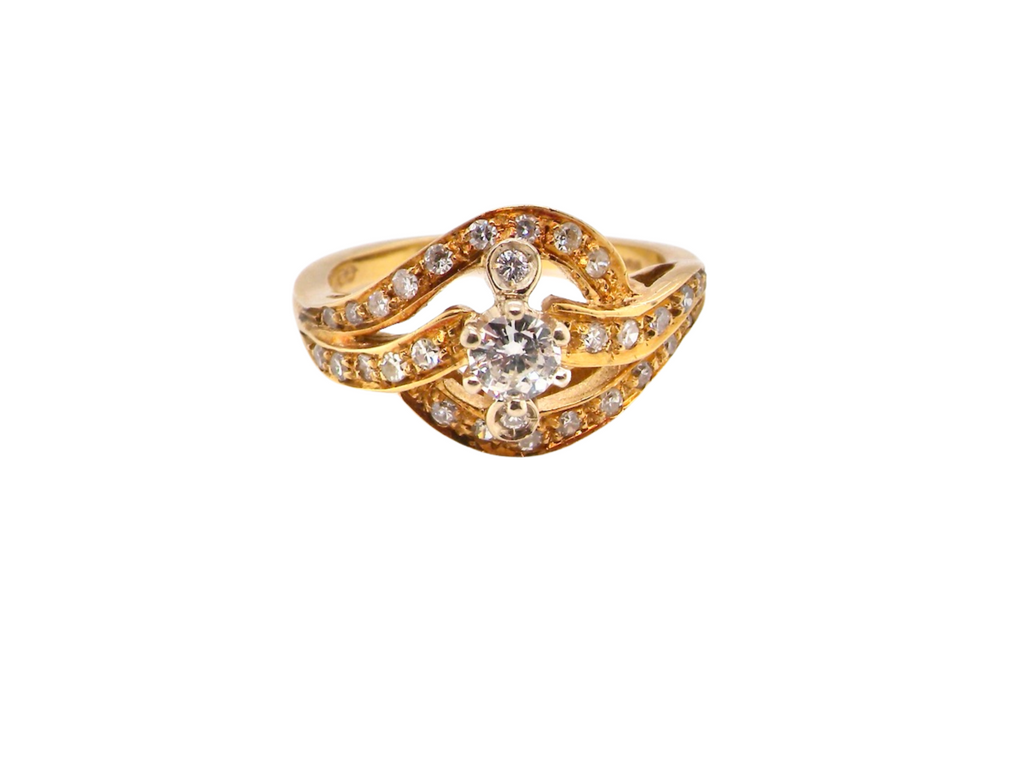An 18 carat diamond set cocktail ring
