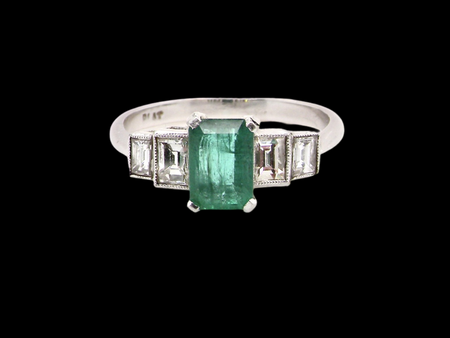  vintage emerald and diamond ring