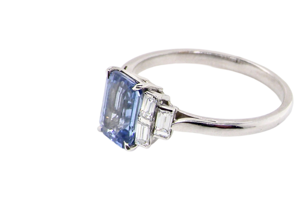 modern sapphire and diamond ring