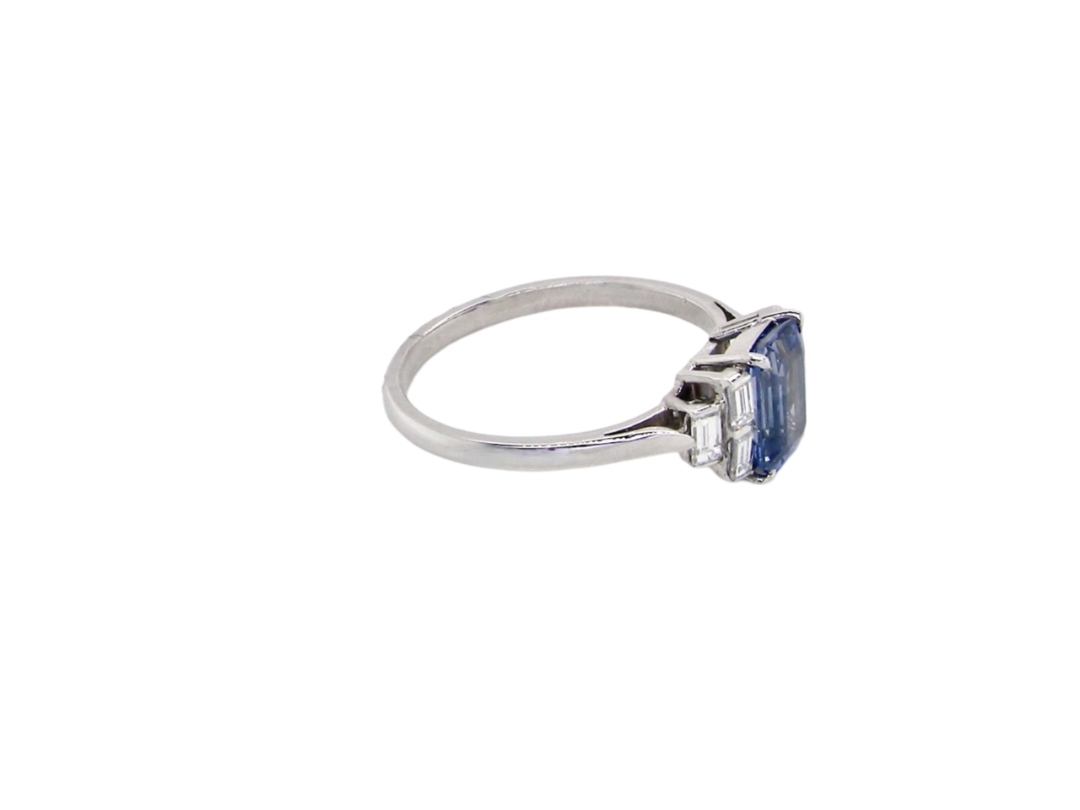 side view sapphire and diamond ring