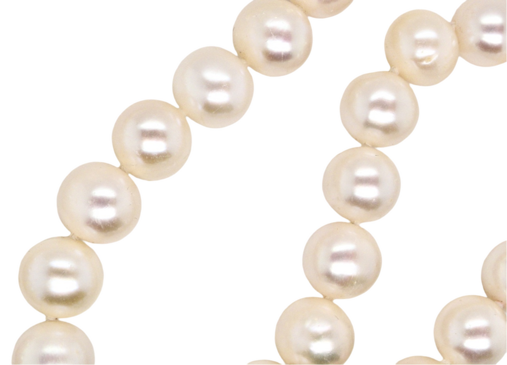 single row of cultured pearls