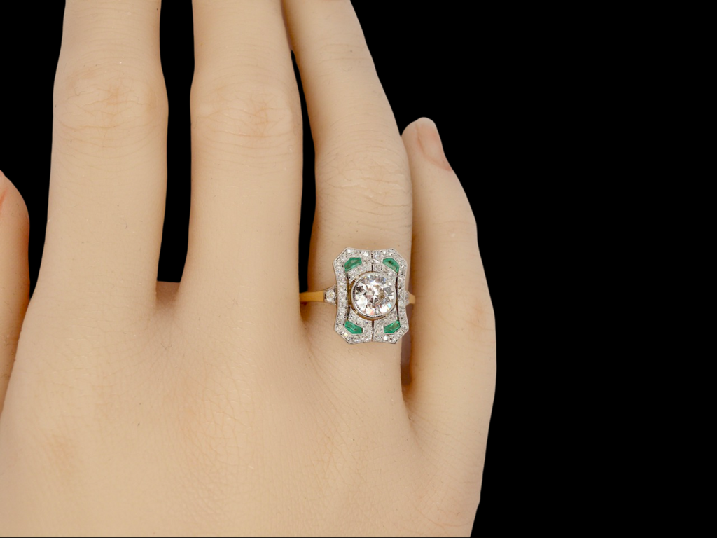 Fine  Emerald and Diamond Ring